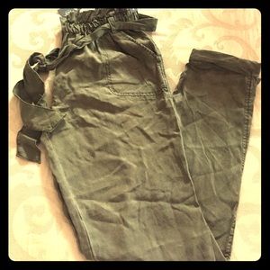 COPY - NWT Abercrombie and Fitch Capris!